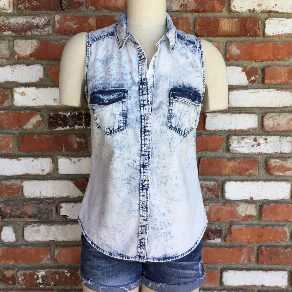 FOREVER 21 Sleeveless 100% Cotton Chambray Top!